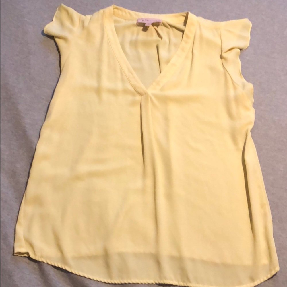 Cute yellow blouse